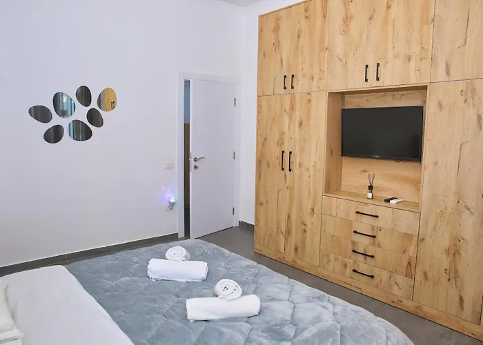 Luxury Square 21 Apartment Tirana