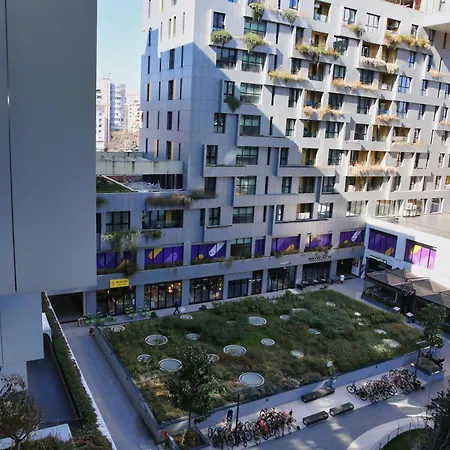 Luxury Square 21 Apartment